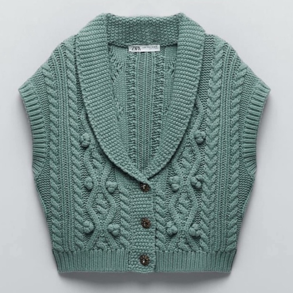 NWOT Zara Cable Knit Vest With Jewel Buttons